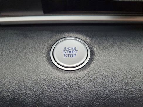 Used 2021 Hyundai Elantra SEL w/ Convenience Package image 21