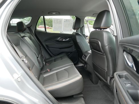 Used 2023 GMC Terrain AT4 AWD/4WD image 18
