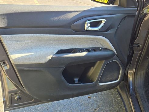 Used 2022 Jeep Compass Latitude w/ Convenience Group image 21