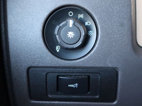 Used 2011 Ford F150 XLT w/ XLT Convenience Pkg image 29