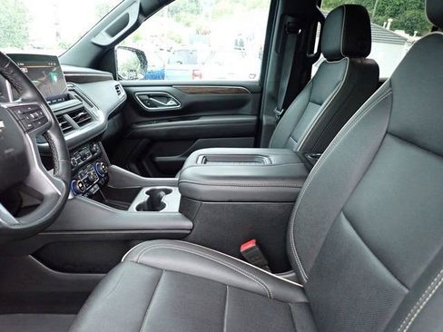 Used 2024 Chevrolet Tahoe Premier w/ Premium Package AWD/4WD image 11