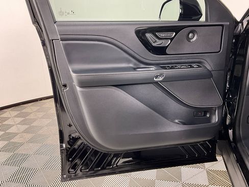 Used 2025 Lincoln Aviator Reserve image 18