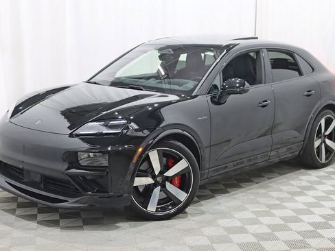 Used 2025 Porsche Macan Turbo Electric AWD/4WD image 8