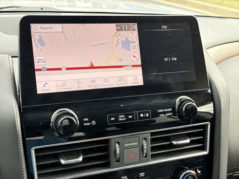 Used 2024 Nissan Armada SL w/ Captain's Chairs Package image 24