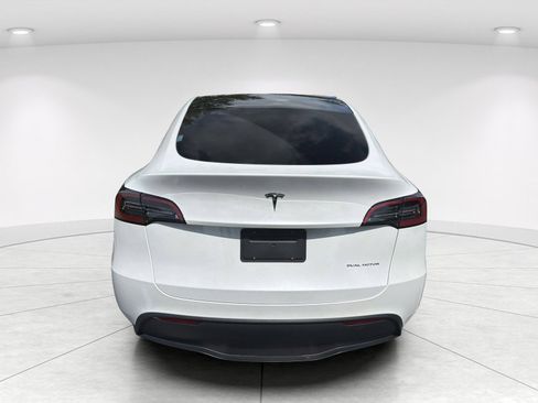 Used 2023 Tesla Model Y Performance AWD/4WD image 5