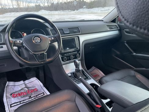 Used 2019 Volkswagen Passat 2.0T Wolfsburg w/ Wheels & Sunroof Package image 11