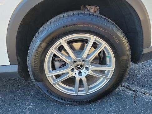 Used 2025 Mercedes-Benz GLC 300 image 29