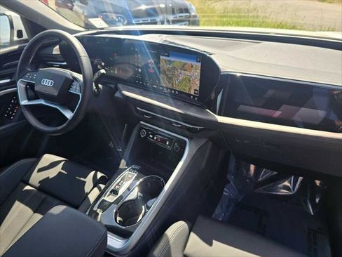 Used 2025 Audi Q5 Prestige AWD/4WD image 12