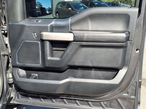 Used 2019 Ford F150 Lariat w/ Equipment Group 502A Luxury AWD/4WD image 14