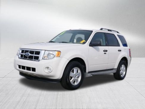 Used 2011 Ford Escape XLT image 7