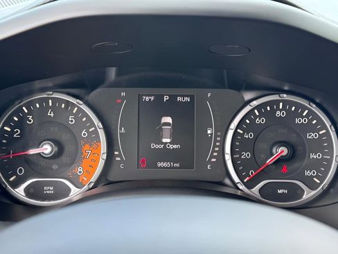 Used 2016 Jeep Renegade 75th Anniversary AWD/4WD image 15