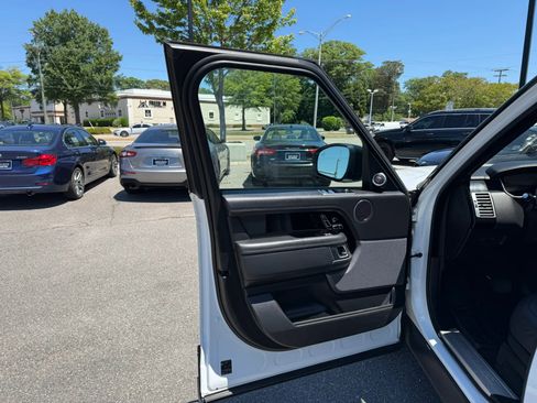 Used 2019 Land Rover Range Rover HSE AWD/4WD image 6