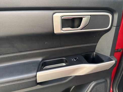 Used 2022 Ford Explorer XLT w/ Class IV Trailer Tow Package image 16