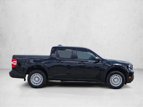 Used 2025 Ford Maverick XL w/ Equipment Group 102A AWD/4WD image 4