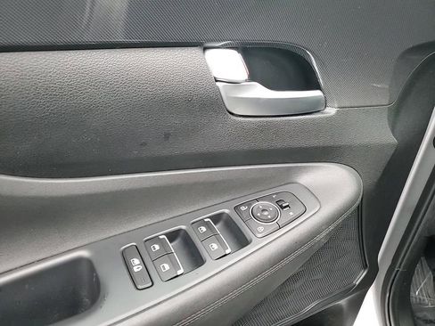 Used 2023 Hyundai Santa Fe SEL image 12