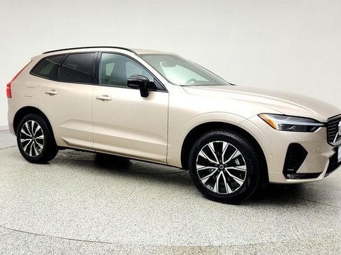 Used 2023 Volvo XC60 B5 Plus w/ Protection Package Premier AWD/4WD image 3