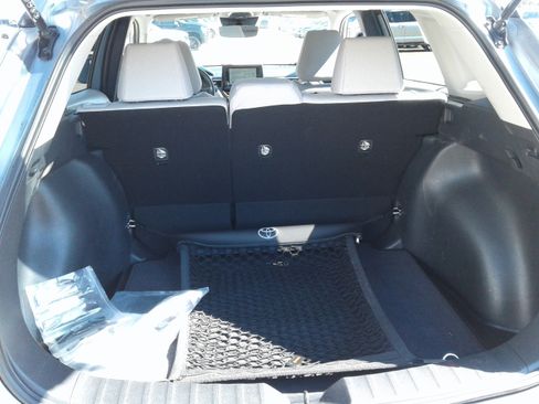 Used 2024 Toyota Corolla Cross LE image 12