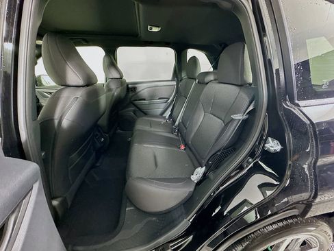 New 2025 Subaru Forester Premium image 32