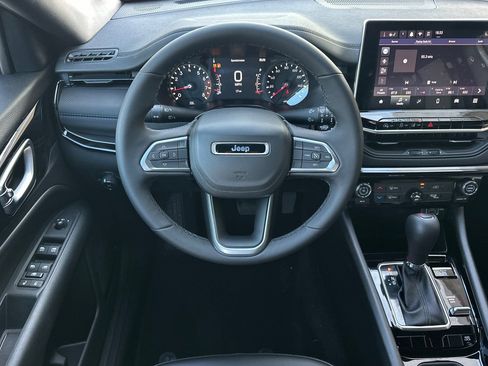 New 2026 Jeep Compass Latitude AWD/4WD image 11
