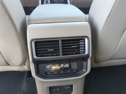 New 2026 Volkswagen Atlas SEL Premium R-Line image 30