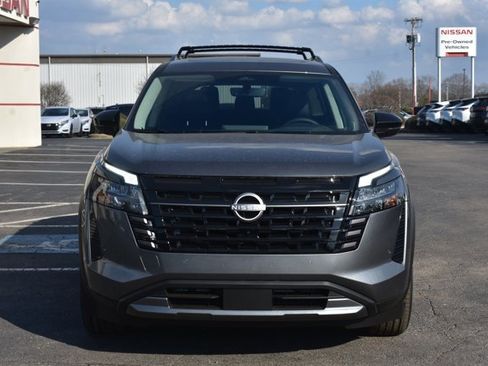 New 2026 Nissan Pathfinder SL w/ SL Premium Package image 2