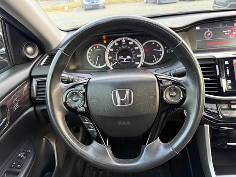 Used 2017 Honda Accord EX-L image 17