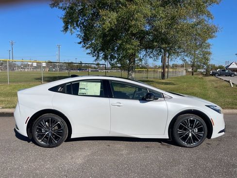 New 2026 Toyota Prius XLE image 8