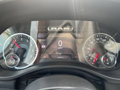 Used 2025 RAM 1500 Laramie AWD/4WD image 19