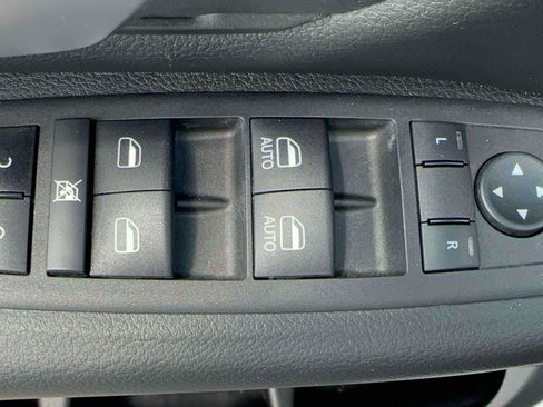 Used 2023 RAM 1500 Tradesman AWD/4WD image 13