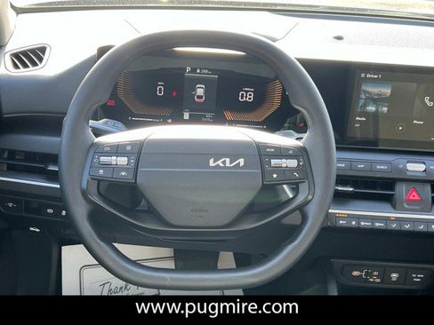 Used 2025 Kia K4 LX image 24