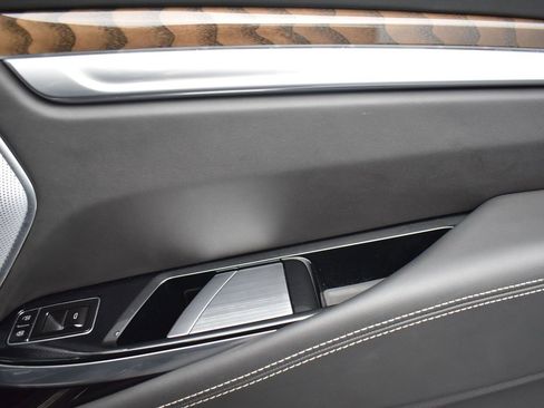 Certified 2025 Cadillac Escalade ESV Sport Platinum image 36