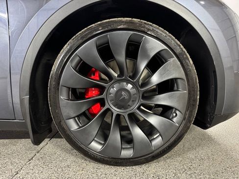 Used 2023 Tesla Model Y Performance image 5