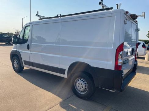 Used 2025 RAM ProMaster 2500 w/ Convenience Group FWD image 3
