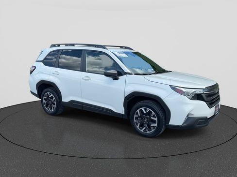 Certified 2025 Subaru Forester Premium w/ Convenience Package #1 AWD/4WD image 2