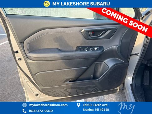 Used 2025 Subaru Forester Premium AWD/4WD image 9