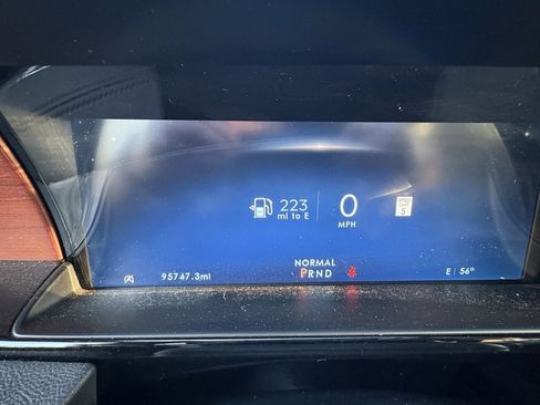 Used 2022 Lincoln Navigator Reserve image 22