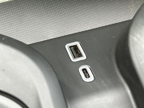 Used 2023 GMC Sierra 1500 AT4X image 21