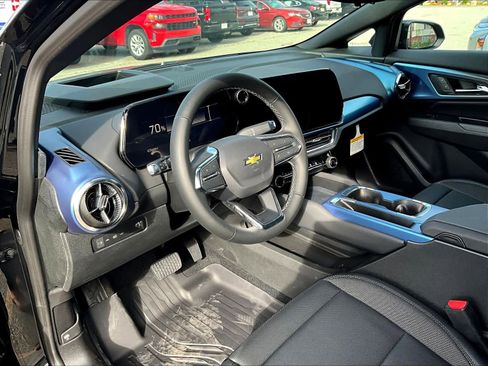 New 2026 Chevrolet Equinox EV LT w/ Convenience Package II image 9