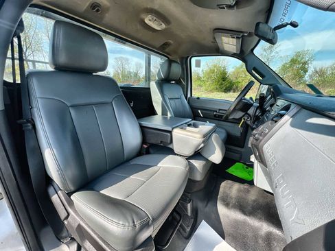 Used 2016 Ford F550 4x4 Regular Cab Super Duty image 22