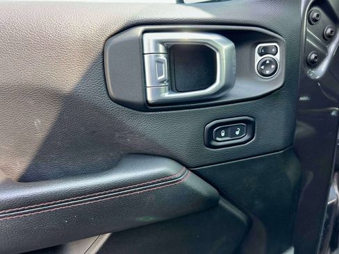 Used 2021 Jeep Gladiator Rubicon AWD/4WD image 15
