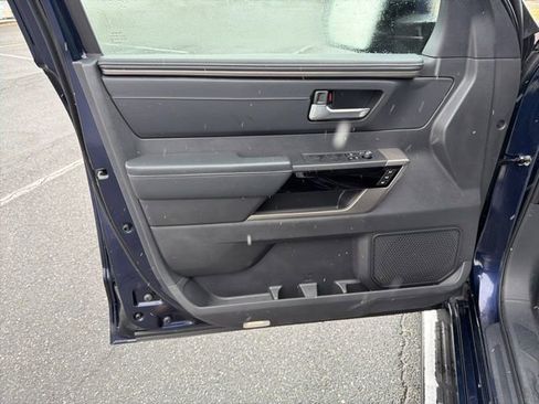 Used 2025 Toyota Sequoia Platinum image 11