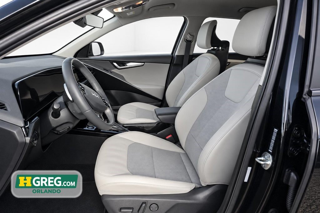 Used 2023 Kia Niro EX FWD image 10
