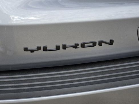 Used 2023 GMC Yukon XL Denali Ultimate image 5