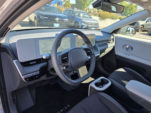 Used 2024 Hyundai Ioniq 5 SE AWD/4WD image 8