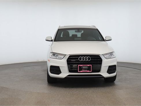 Used 2017 Audi Q3 2.0T Premium Plus w/ Premium Plus Package AWD/4WD image 2