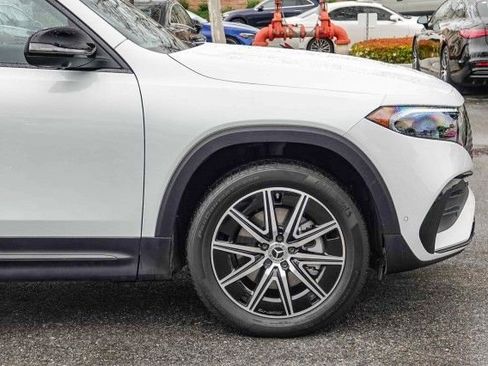 Used 2024 Mercedes-Benz EQB 350 4MATIC SUV image 10