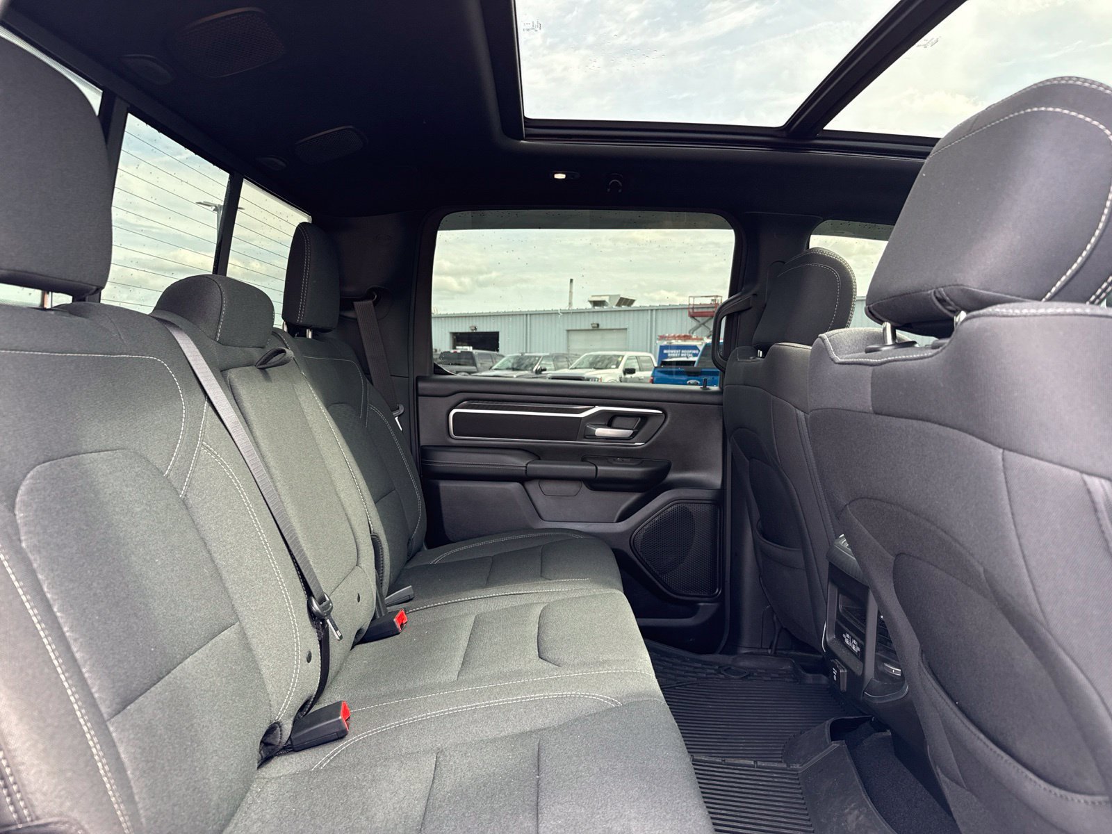 Used 2025 RAM 1500 Big Horn AWD/4WD image 15