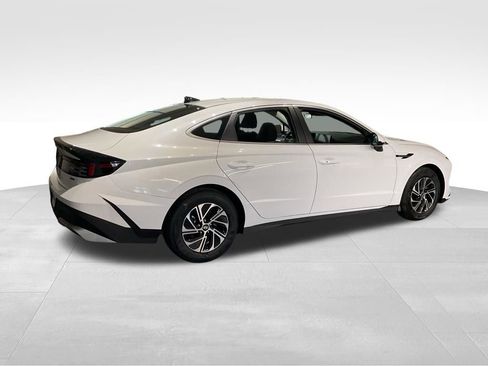 New 2026 Hyundai Sonata Blue FWD image 4