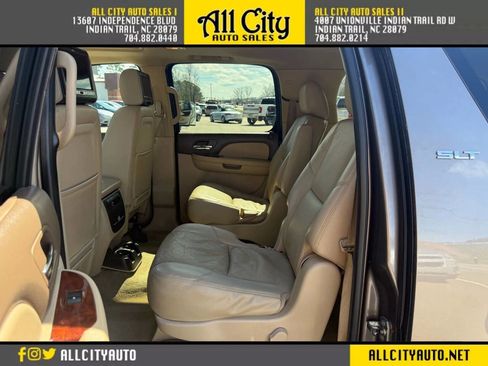 Used 2011 GMC Yukon XL SLT w/ SLT-2 Equipment Package RWD image 9