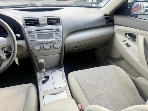 Used 2011 Toyota Camry LE w/ LE Extra-Value Pkg image 13